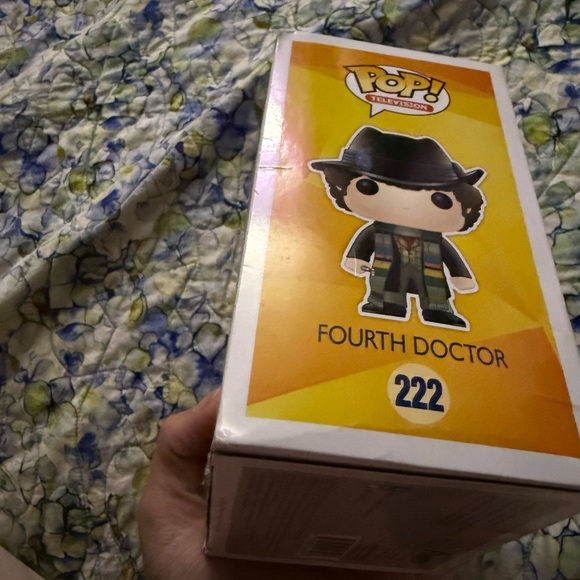 Funko Pop! Doctor Who - Fourth Doctor Vinyl Figure - Picture 12 of 14